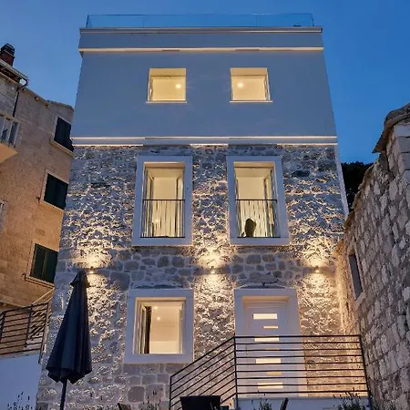 Apartment House Ivana