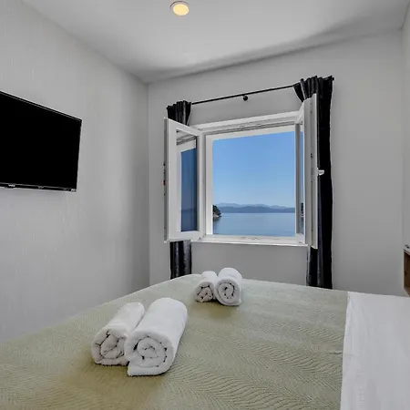 Apartment House Ivana *