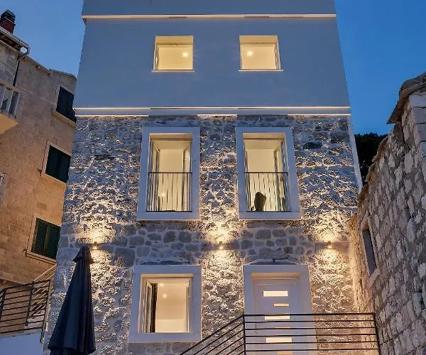 Apartment House Ivana